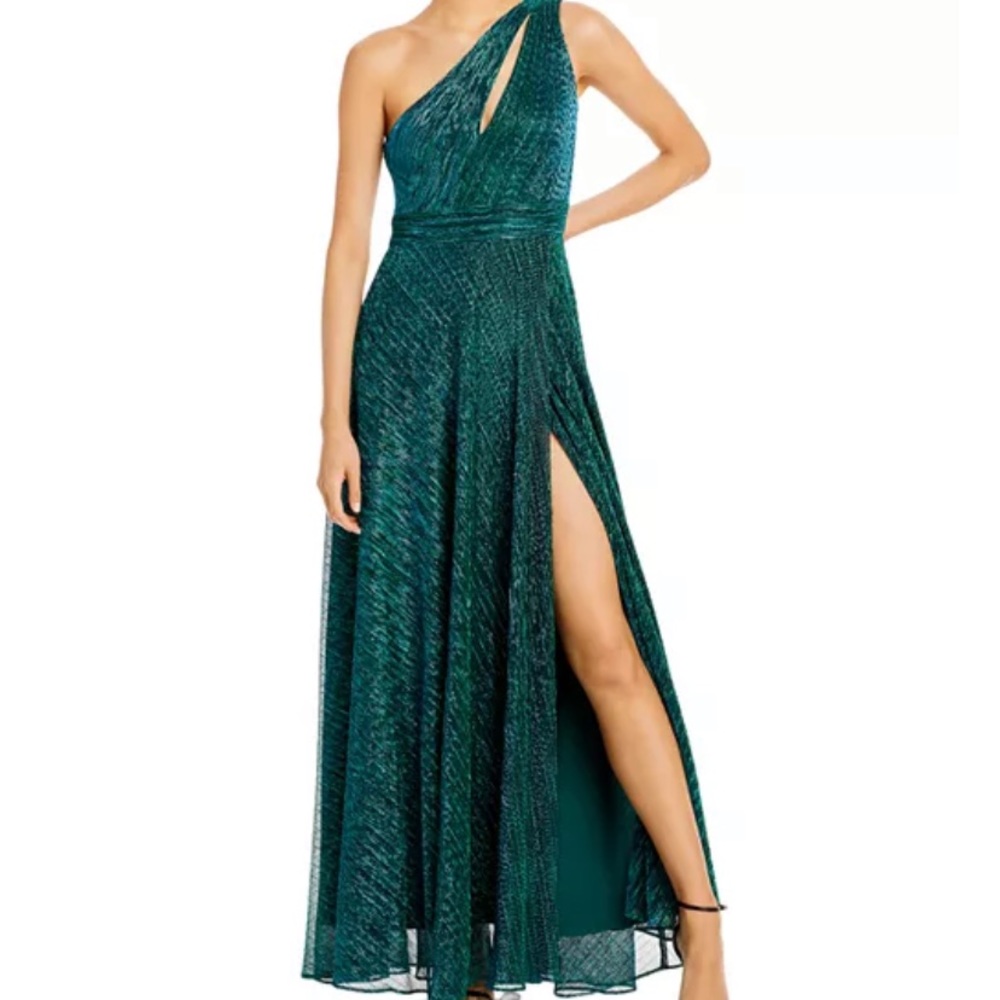 AQUA One Shoulder Metallic Emerald Green Evening Floor Length Gown With slit